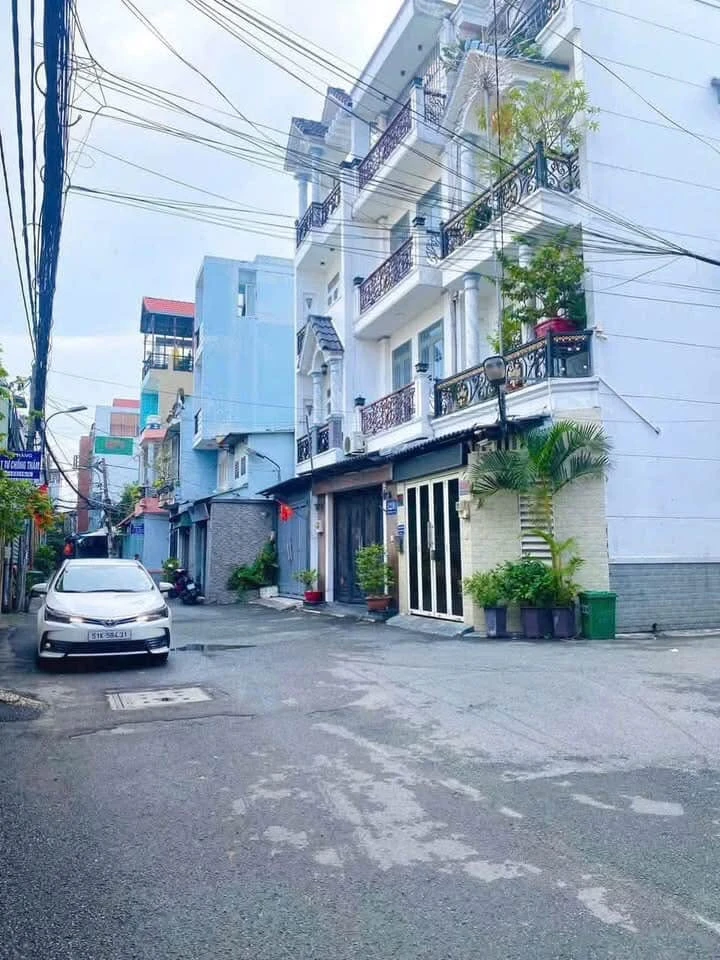 Bán nhà hẻm xe hơi góc 2 mặt tiền Quang Trung, 38,3m2, 4PN, 6,6 tỷ, Gò Vấp - Ảnh 1
