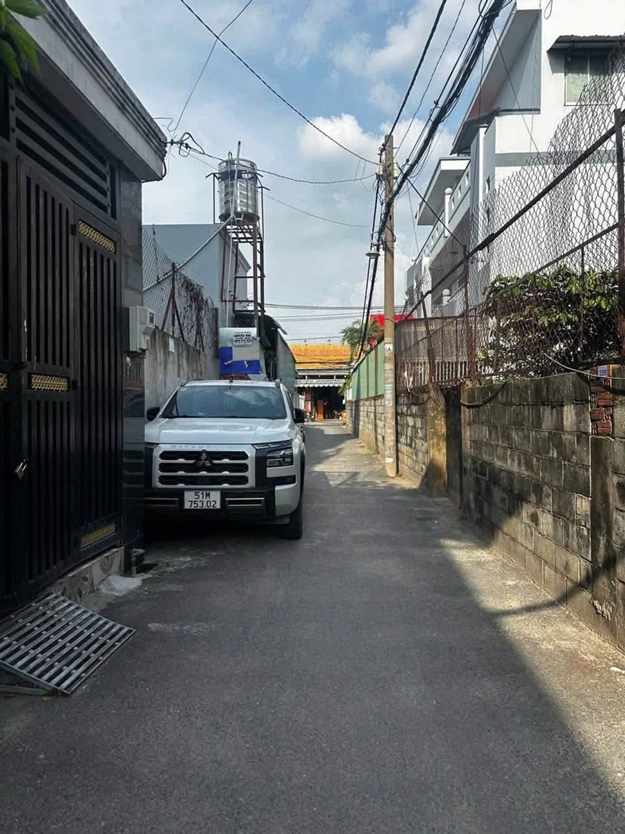 Bán nhà hẻm xe hơi 75m² đường Lê Văn Khương, Quận 12, giá nhỉnh 4 tỷ - Ảnh thu nhỏ 4