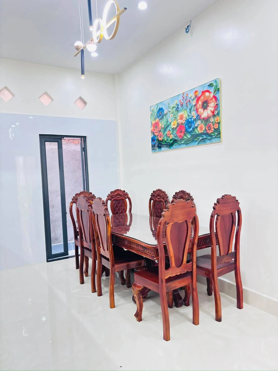 Bán nhà mặt tiền 1 trệt 2 lầu 4PN đường Huỳnh Tịnh Của, trung tâm Rạch Giá, giá 2,6 tỷ - Ảnh thu nhỏ 4