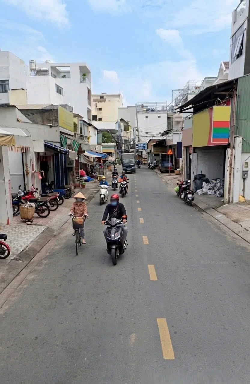 Bán nhà mặt tiền kinh doanh 74m2, 5 tầng, đường Trịnh Đình Trọng, Tân Phú, giá nhỉnh 12 tỷ - Ảnh 1