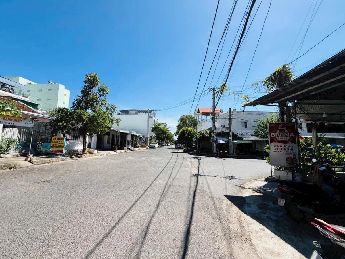 Bán nhà mái Thái mặt tiền 137,6m² Nguyễn Chích, Nha Trang, giá 11,5 tỷ - Ảnh thu nhỏ 4