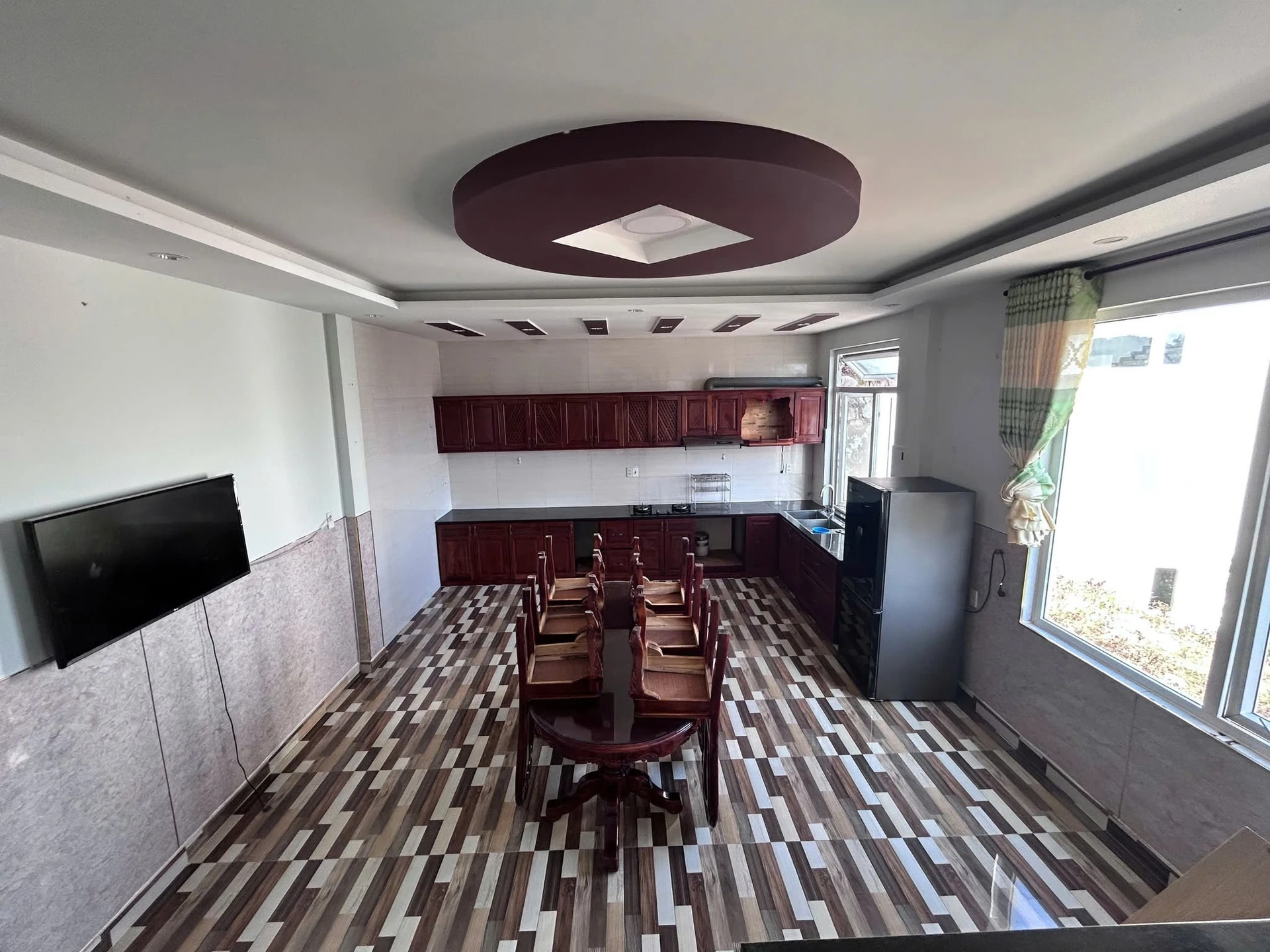 Bán nhà phố mặt tiền Nguyễn Trung Trực, Đà Lạt, 4PN, 65m², 5,8 tỷ - Ảnh 1