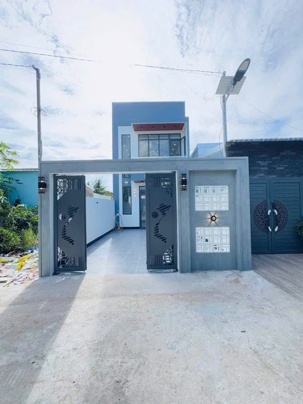 Bán nhà trệt lầu 3 phòng ngủ 163m² Trương Định Rạch Giá
