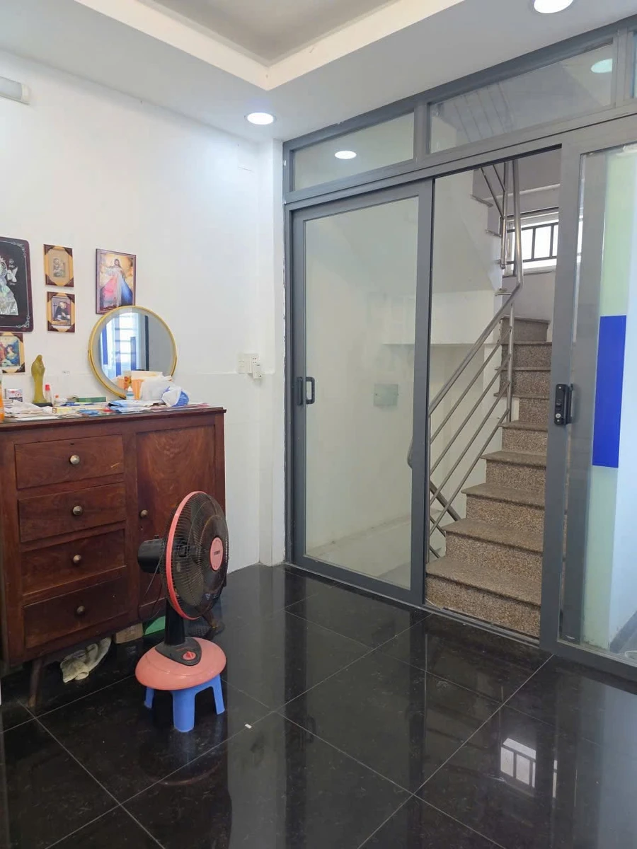 Bán nhà 2 mặt tiền hẻm xe hơi đường Lương Thế Vinh, Tân Phú, 6.3x7m, giá 3,9 tỷ - Ảnh thu nhỏ 2
