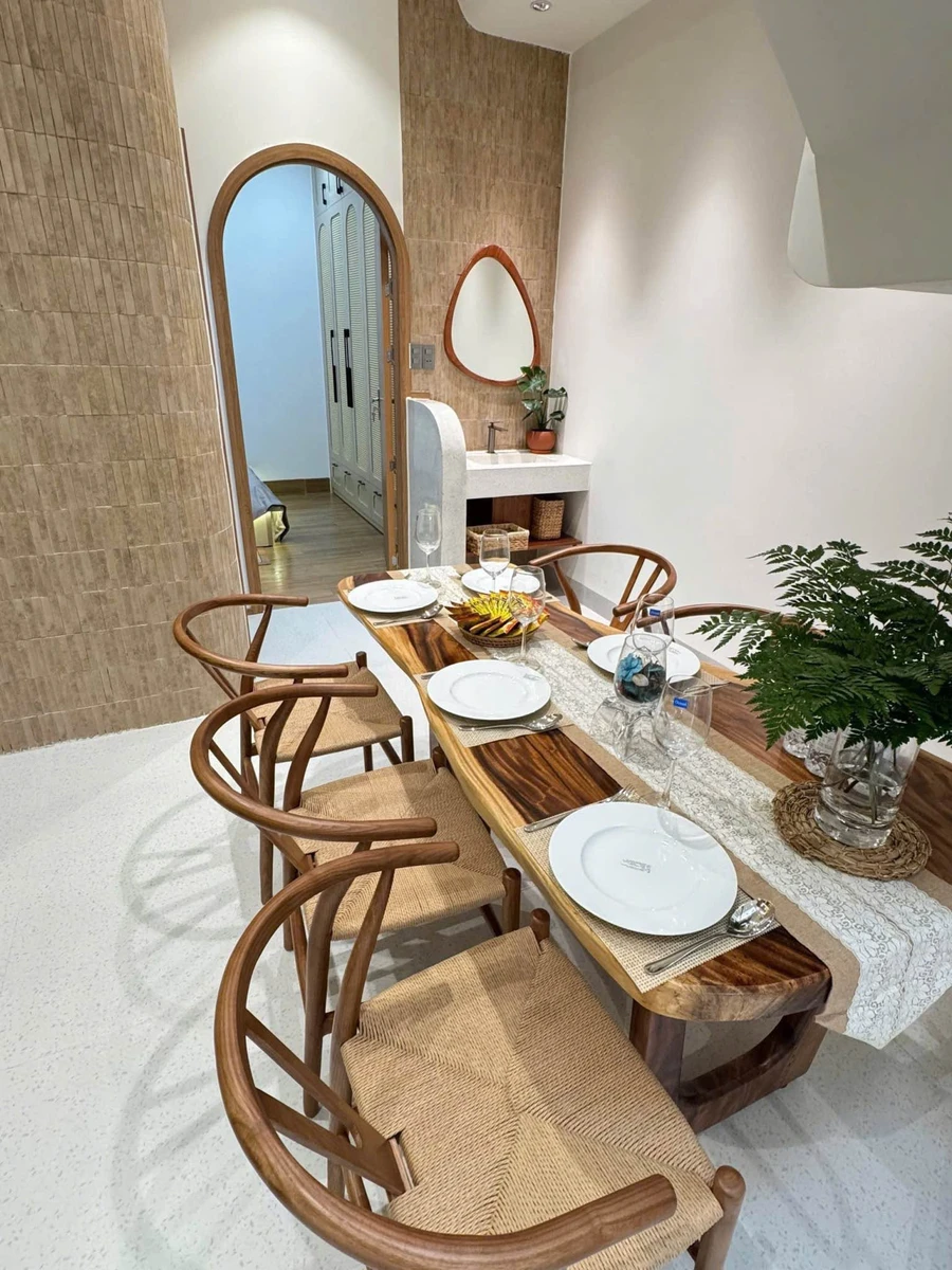Bán nhà full nội thất 4x18,95m đường Trịnh Công Sơn, khu đô thị Trung Nguyên, giá 5,95 tỷ - Ảnh thu nhỏ 2