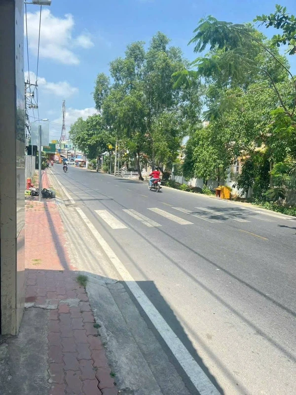 Nhà mặt tiền 132m² full thổ cư Hương Lộ 11 Bình Chánh