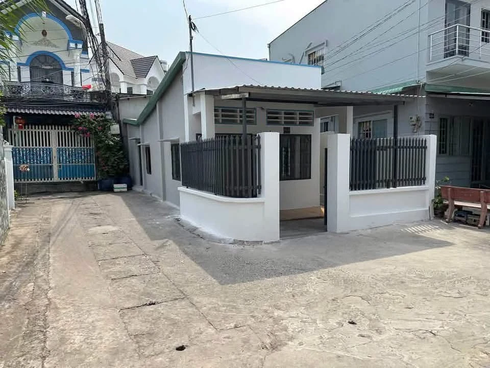 Bán nhà cấp 4, 49m², 3 mặt tiền Thích Quảng Đức, Bình Dương 2,1 tỷ - Ảnh thu nhỏ 2