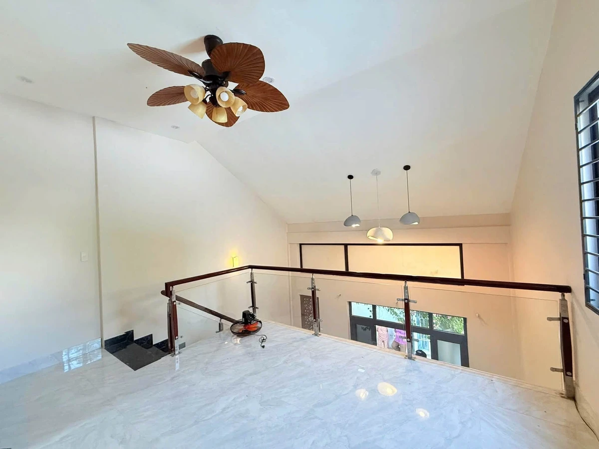 Bán nhà 2 tầng full nội thất 49,7m² Bà Triệu Huế 2,5 tỷ - Ảnh 1