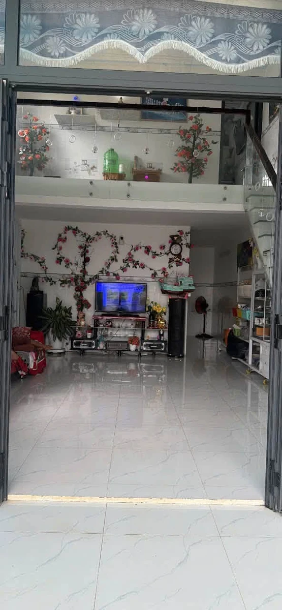 Bán nhà gác lửng có sân vườn tại Thị trấn Đất Đỏ, 198.4m² - Ảnh thu nhỏ 3