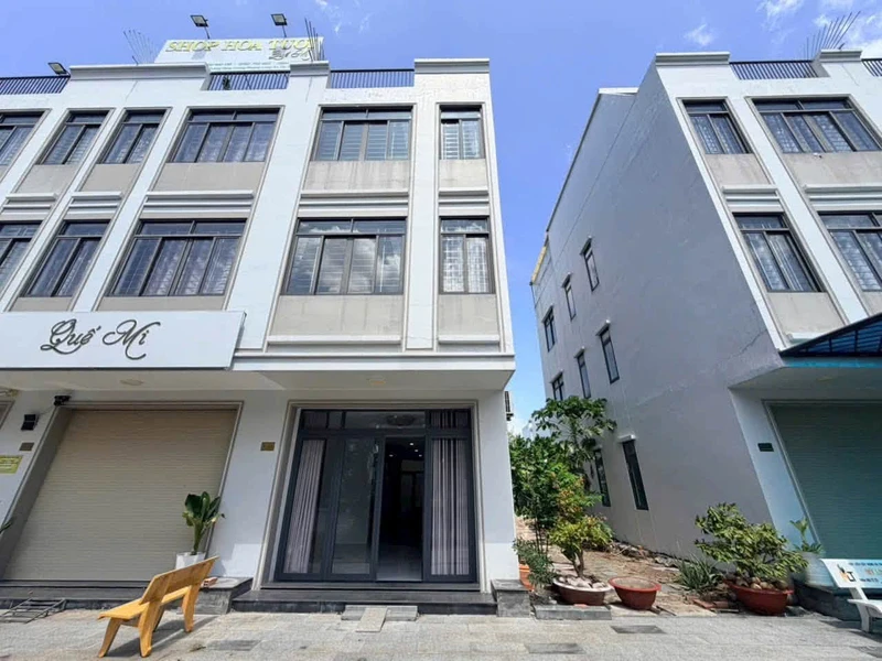 Bán nhà mặt tiền Hùng Vương nối dài, căn góc 90m², gần AEON Mall Tân An, giá 9,8 tỷ