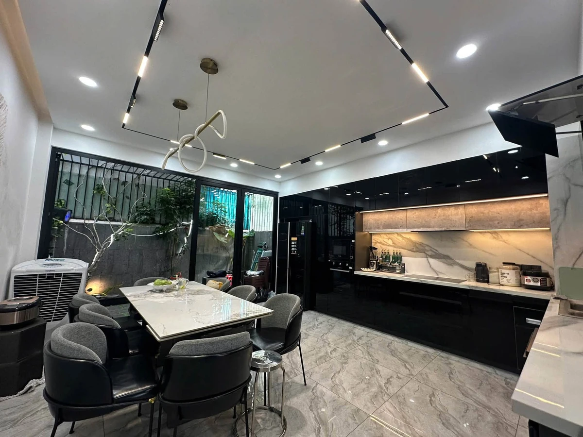 Bán nhà 3.5 tầng full nội thất 99,5m² KĐT Hà Quang 2, Nha Trang giá 12,5 tỷ - Ảnh thu nhỏ 2