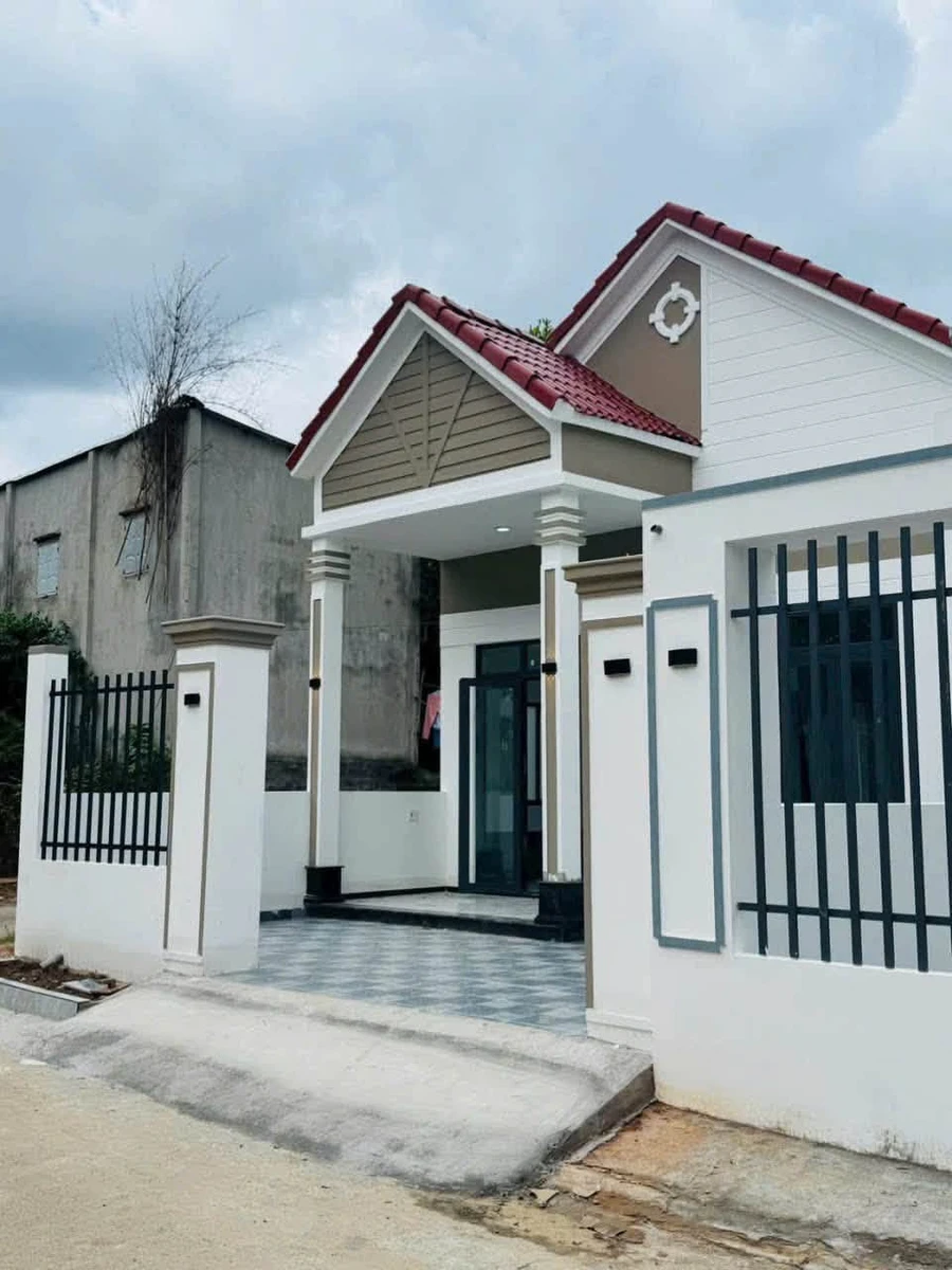 Bán nhà mái thái 2 mặt tiền 100.5m2 Bến Cát - Ảnh thu nhỏ 2