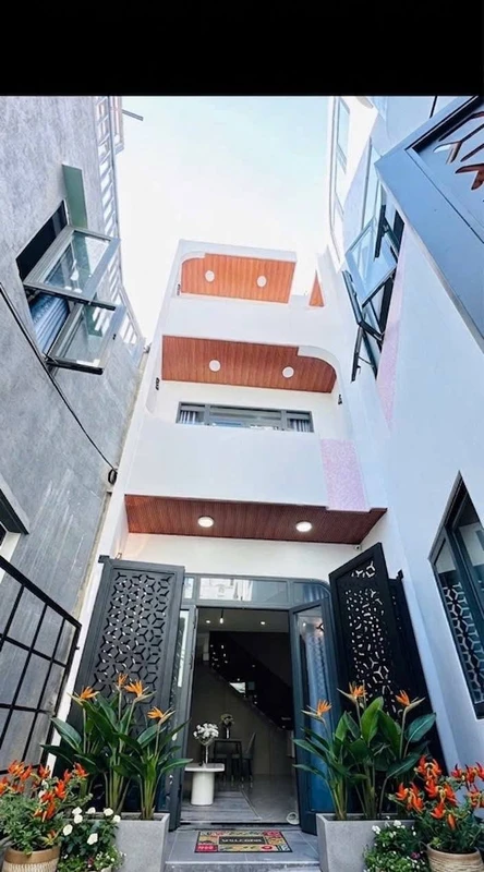 Bán nhà 3 tầng 4PN 50m2 Lê Duẩn Quận 1, 5 tỷ