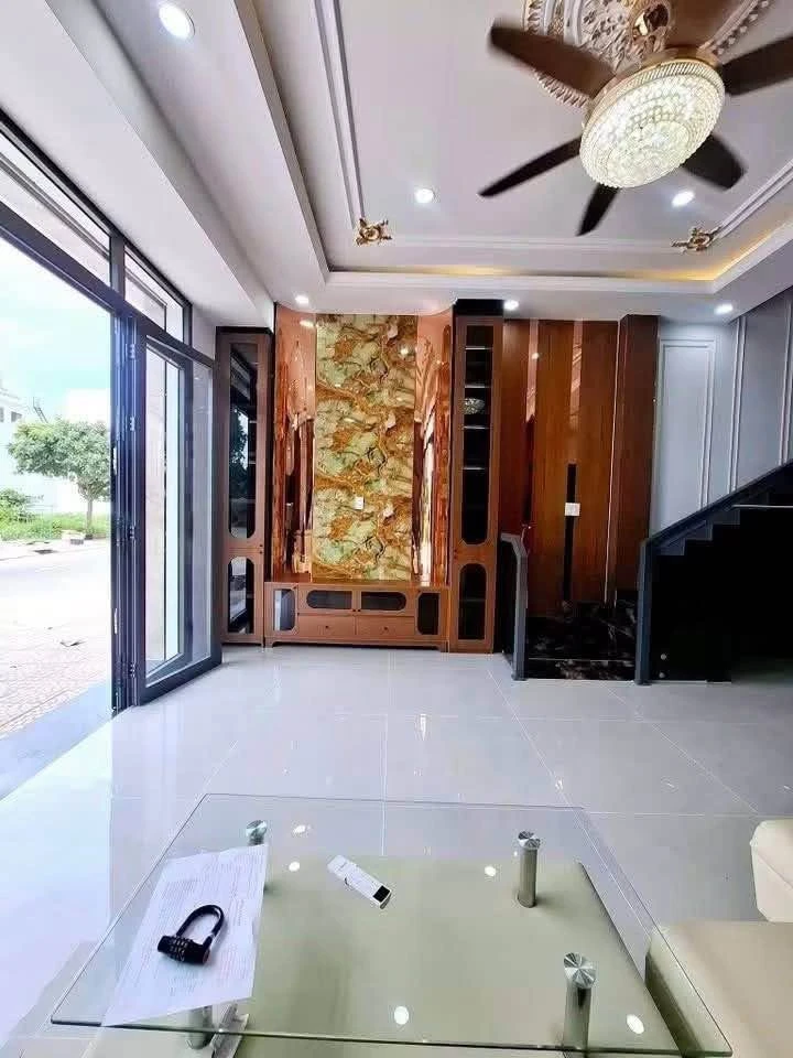 Bán nhà 1 trệt 2 lầu 5x16m, 4PN, full nội thất, KĐT The Sol City, Cần Giuộc - Ảnh thu nhỏ 5
