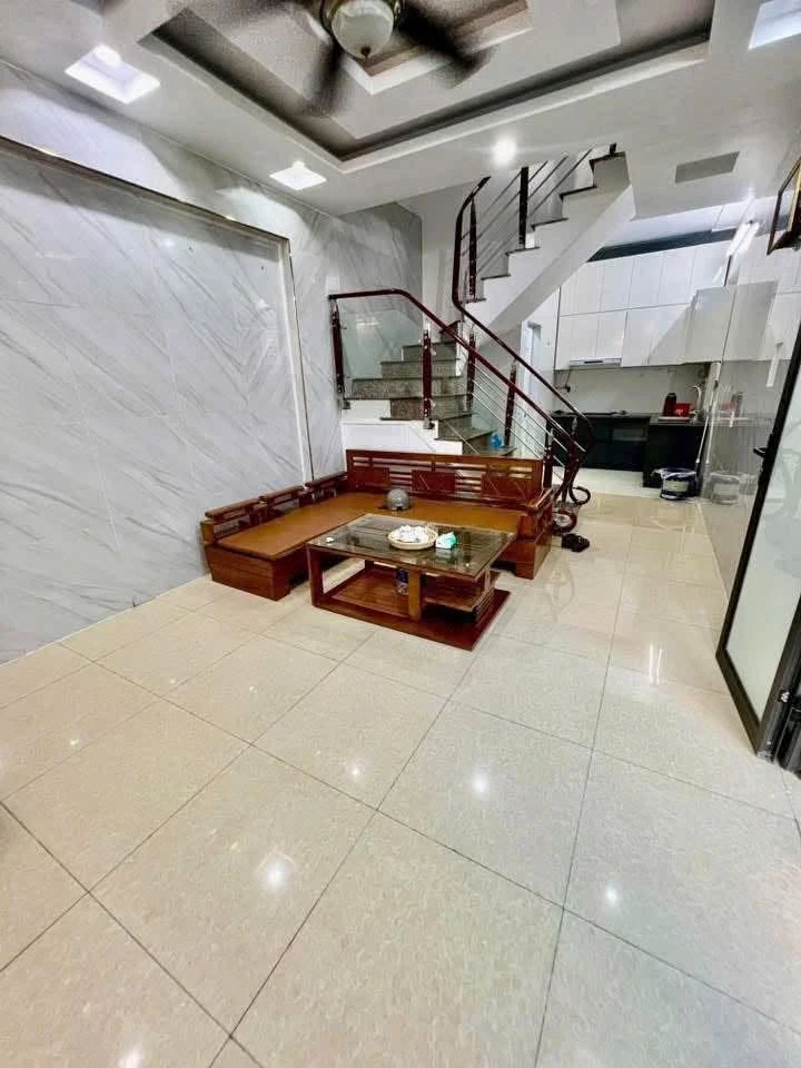 Bán nhà mặt tiền 50m2, 3 tầng Trần Nguyễn Hãn, Bình Tân - Ảnh 1