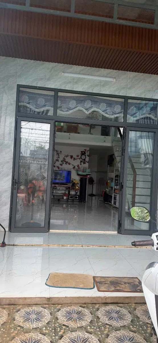 Bán nhà gác lửng có sân vườn tại Thị trấn Đất Đỏ, 198.4m² - Ảnh thu nhỏ 2
