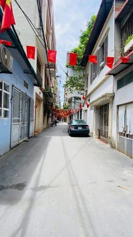 Bán nhà phố 116m² 2.5 tầng mặt tiền 11m Cầu Giấy 26 tỷ - Ảnh 1