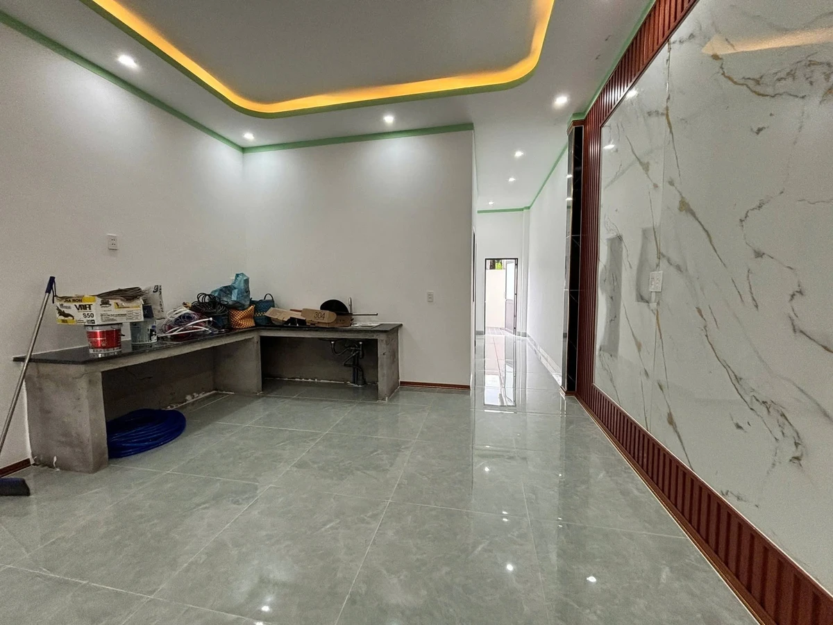 Nhà lầu đơn lập gần Bệnh viện Da liễu Đồng Nai, 112m2, 2 tỷ 4 - Ảnh thu nhỏ 4