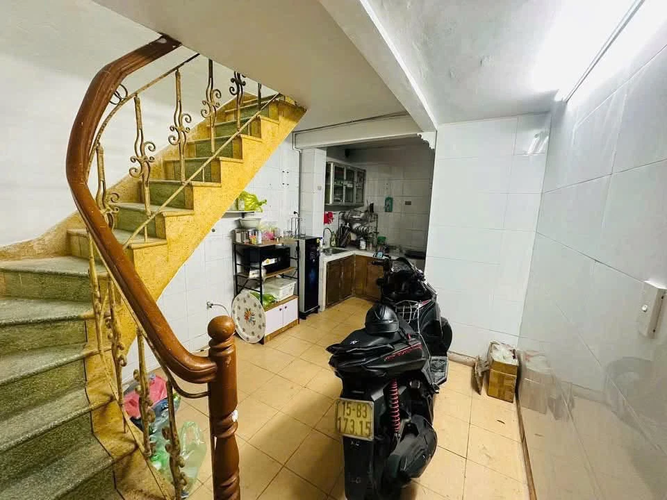 Bán nhà ngõ Phạm Minh Đức 26,34m2, 3 tầng, 2PN, giá 2,35 tỷ, trung tâm Hải Phòng - Ảnh 1