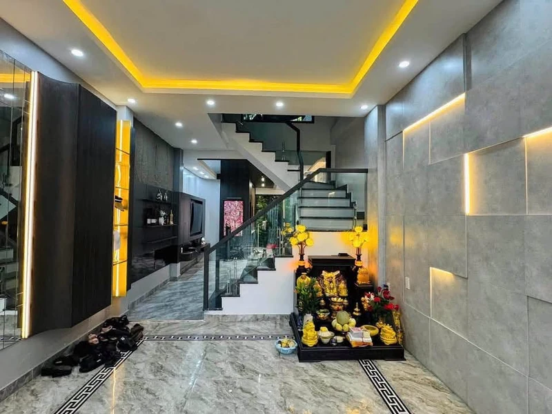 Bán nhà 4 tầng 92m² Lạch Tray, Hải Phòng, giá 6,85 tỷ
