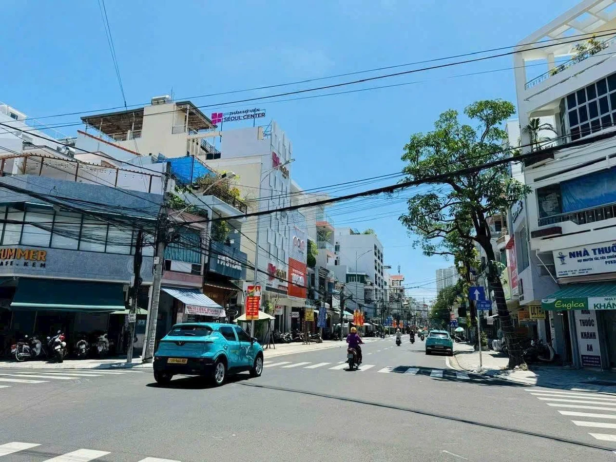 Bán nhà 3 tầng lô góc 2 mặt tiền 91,5m² Nha Trang 24,7 tỷ - Ảnh thu nhỏ 2