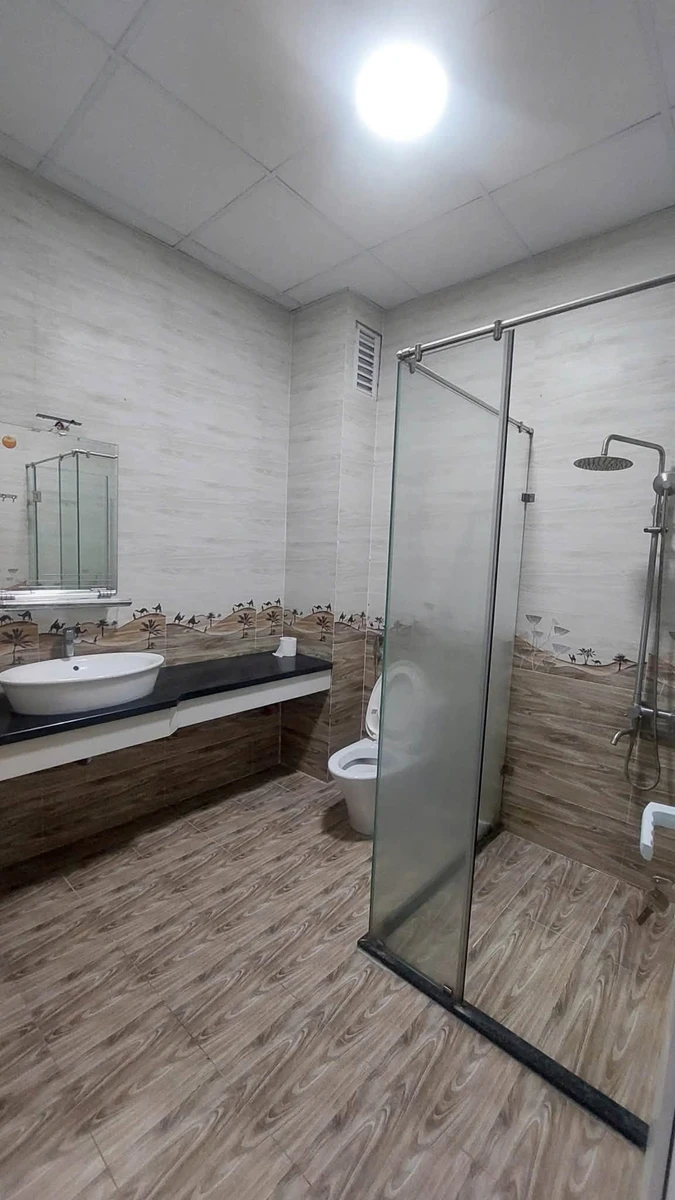 Cho thuê nhà mặt tiền Trương Công Định 1 trệt 3 lầu 6PN, 15 triệu/tháng, Vũng Tàu - Ảnh thu nhỏ 4