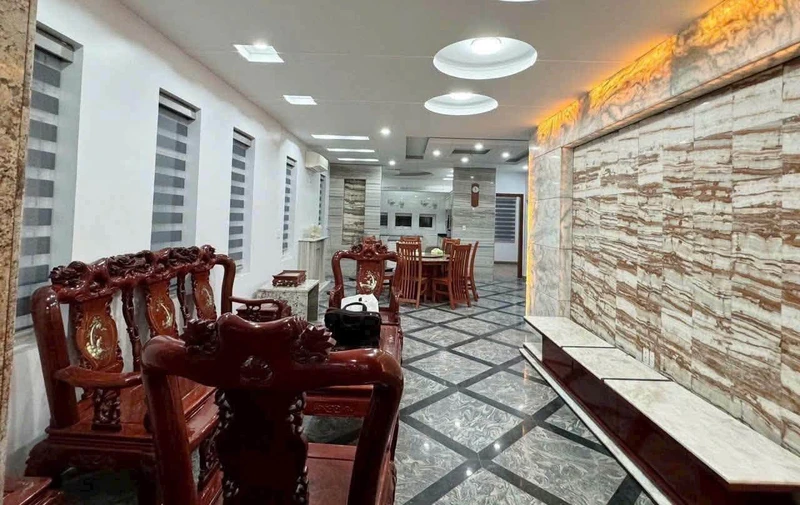 Biệt thự sân vườn 190m² 5 phòng ngủ Anh Dũng, hơn 9 tỷ
