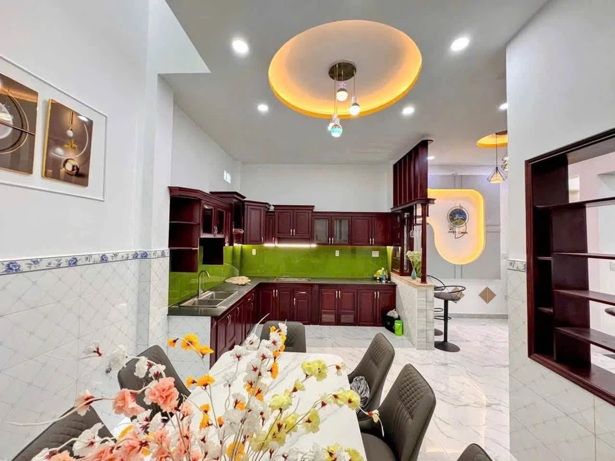 Bán nhà mặt tiền kinh doanh kiểu biệt thự sân vườn 6x16m, 3 tầng, 8,9 tỷ, Tân Phú - Ảnh thu nhỏ 4