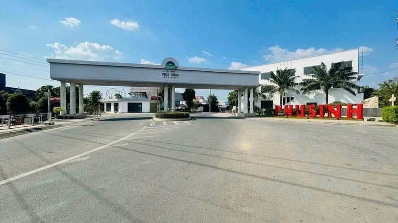 Bán lô góc 2 mặt tiền 97,7m2 KDC Cát Tường Phú Sinh, giá 1,73 tỷ