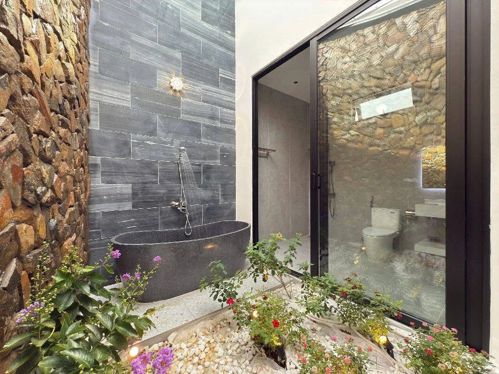 Bán gấp villa sân vườn gần 130m² gần Bến xe Trung tâm Đà Nẵng - Ảnh 1