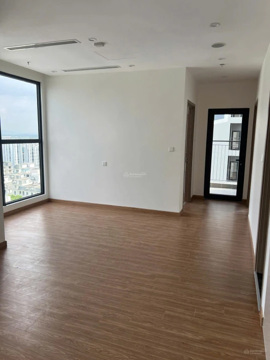 Tôi chính chủ bán căn góc 2PN+1 tầng trung view pháo hoa, Sông Mã vào ở ngay