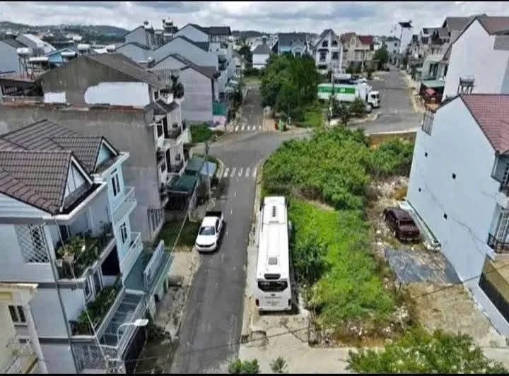 Bán đất biệt thự 200m² Trần Anh Tông Đà Lạt 10,2 tỷ - Ảnh thu nhỏ 3
