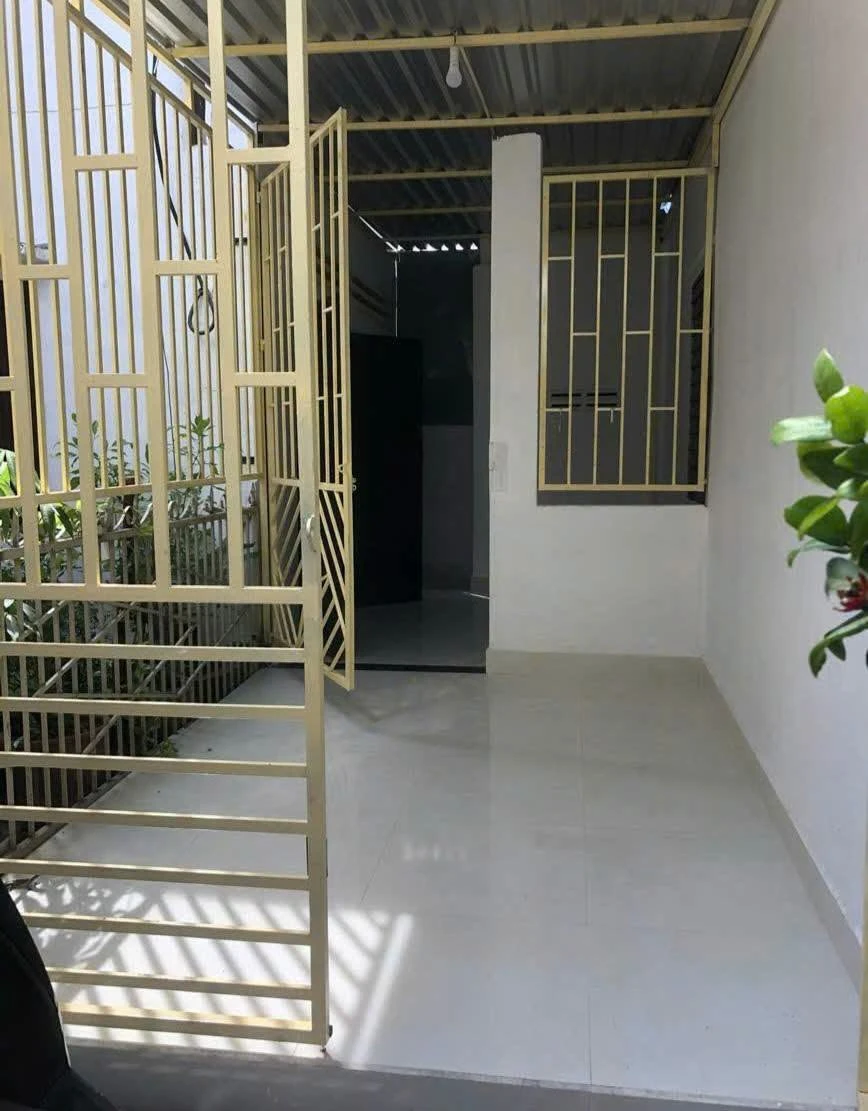 Bán nhà cấp 4 42m2 sổ hồng riêng hẻm Trương Công Định, Phú Trinh, Phan Thiết - Ảnh thu nhỏ 2
