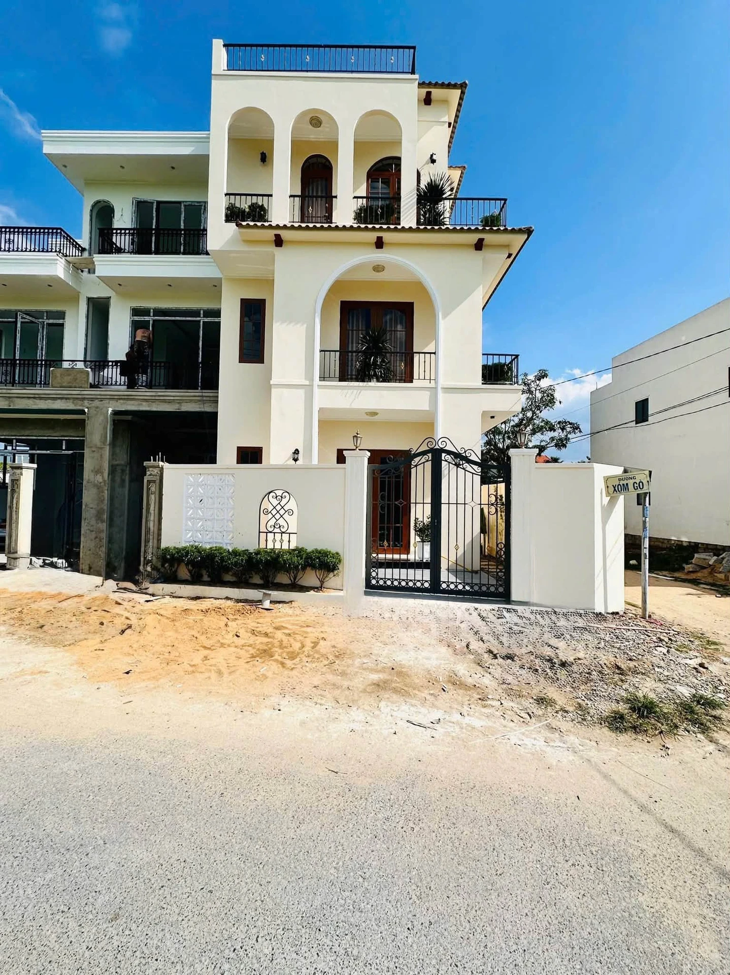 Bán nhà 3 tầng full nội thất 89.2m2 Diên Sơn, Khánh Hòa 3.35 tỷ - Ảnh 1