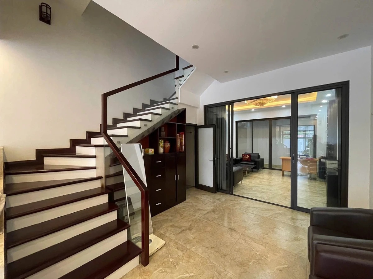 Bán nhà 3 tầng 85m² gần biển Cột 8, Hạ Long 11 tỷ - Ảnh 1