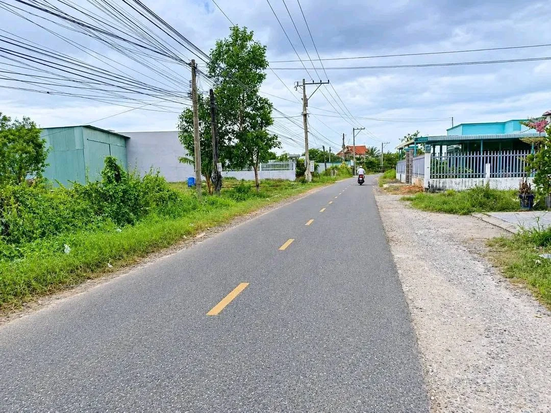 Bán lô đất mặt tiền 175m2 tại Phan Thiết, Bình Thuận - 2 tỷ 300 - Ảnh 1