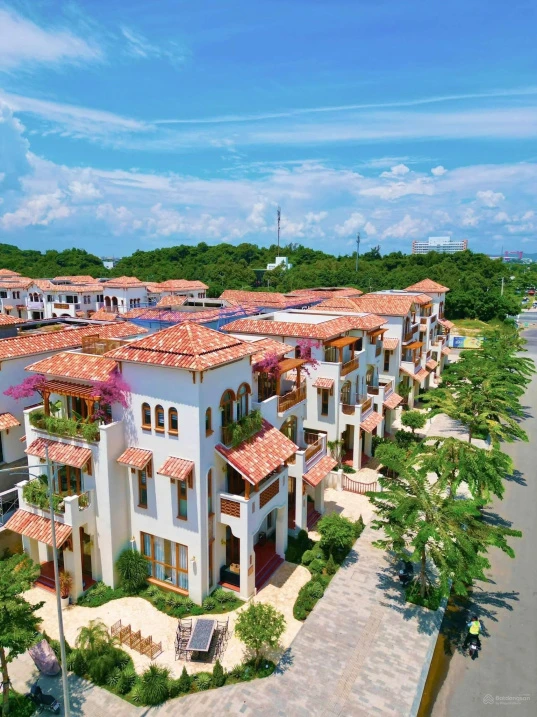 Giá ngoại giao 18 tỷ. Nhà phố kinh doanh suất ngoại giao hiếm có. Áp dụng chính sách tháng 10 - Ảnh thu nhỏ 3