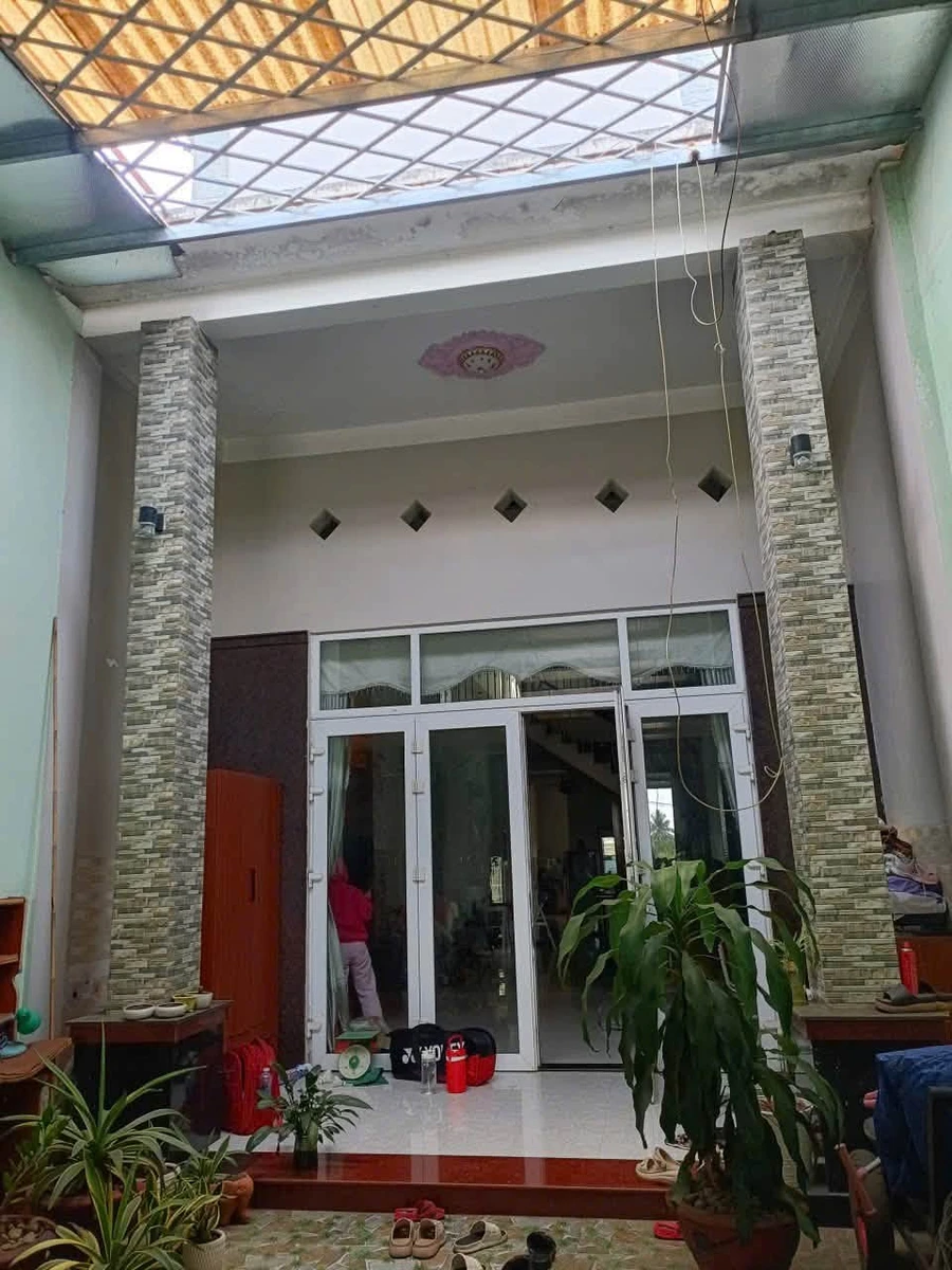 Bán nhà mái thái mặt tiền QL14 Hòa Khánh 250m², 3 PN - Ảnh thu nhỏ 5