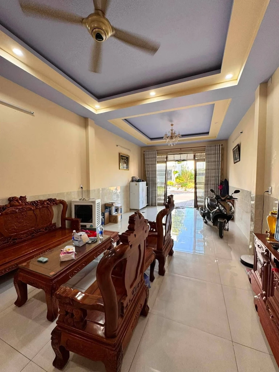 Bán nhà mặt tiền 4.5x20m, 4 phòng, Rạch Giá, 3.65 tỷ - Ảnh thu nhỏ 2