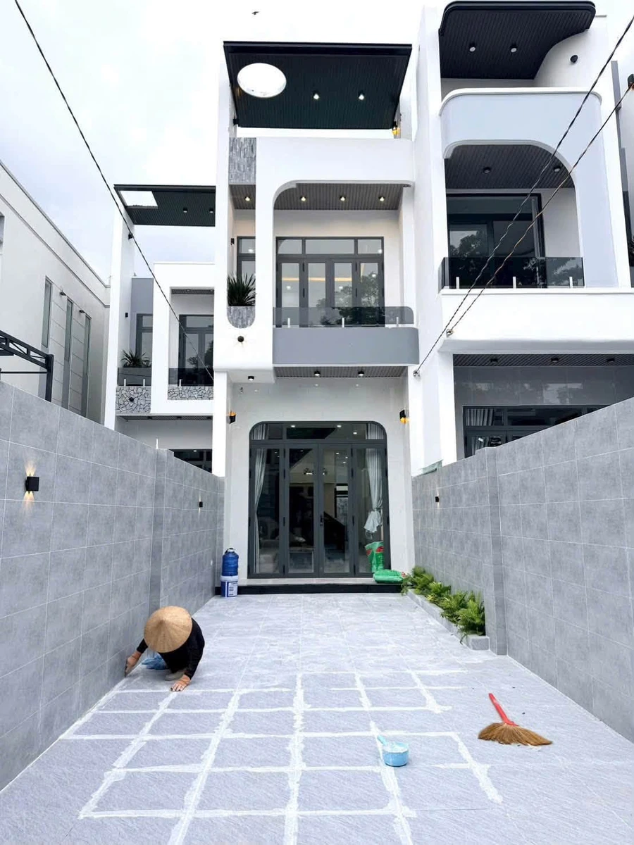 Bán nhà 1 trệt 1 lầu 4PN, 132m2 sàn gần công viên B5, Tân Phong, giá 4,15 tỷ - Ảnh thu nhỏ 5