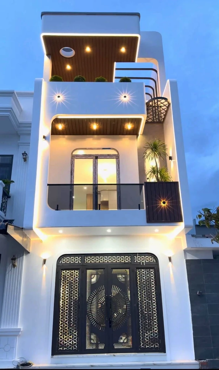 Bán nhà 3PN Rạch Giá, 100m², 4 tỷ, nội thất cao cấp - Ảnh 1