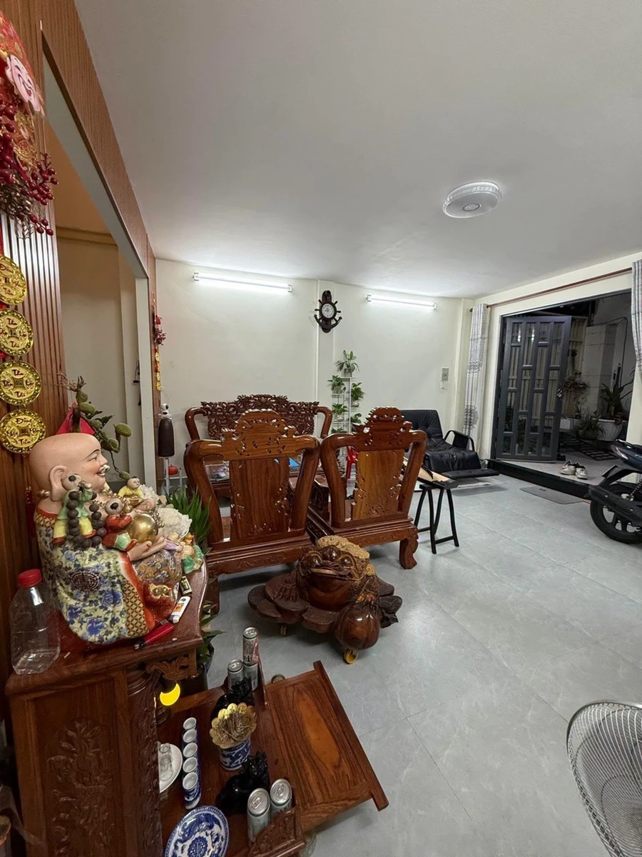 Bán nhà 1 trệt 1 lầu 90m2, 4 phòng ngủ, nở hậu, gần bệnh viện Hồng Đức, Gò Vấp - Ảnh thu nhỏ 3