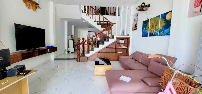 Bán nhà mặt tiền Võ Chí Công, 100m2, 4 phòng, 9,3 tỷ, Đà Nẵng