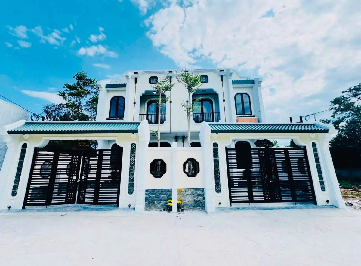 Bán villa 2 tầng 130m² 3PN full nội thất, Vũ Ngọc Phan, Huế - Ảnh 1