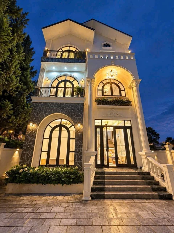 Bán villa mới 226m2, 5 phòng, 13,5 tỷ tại Đà Lạt