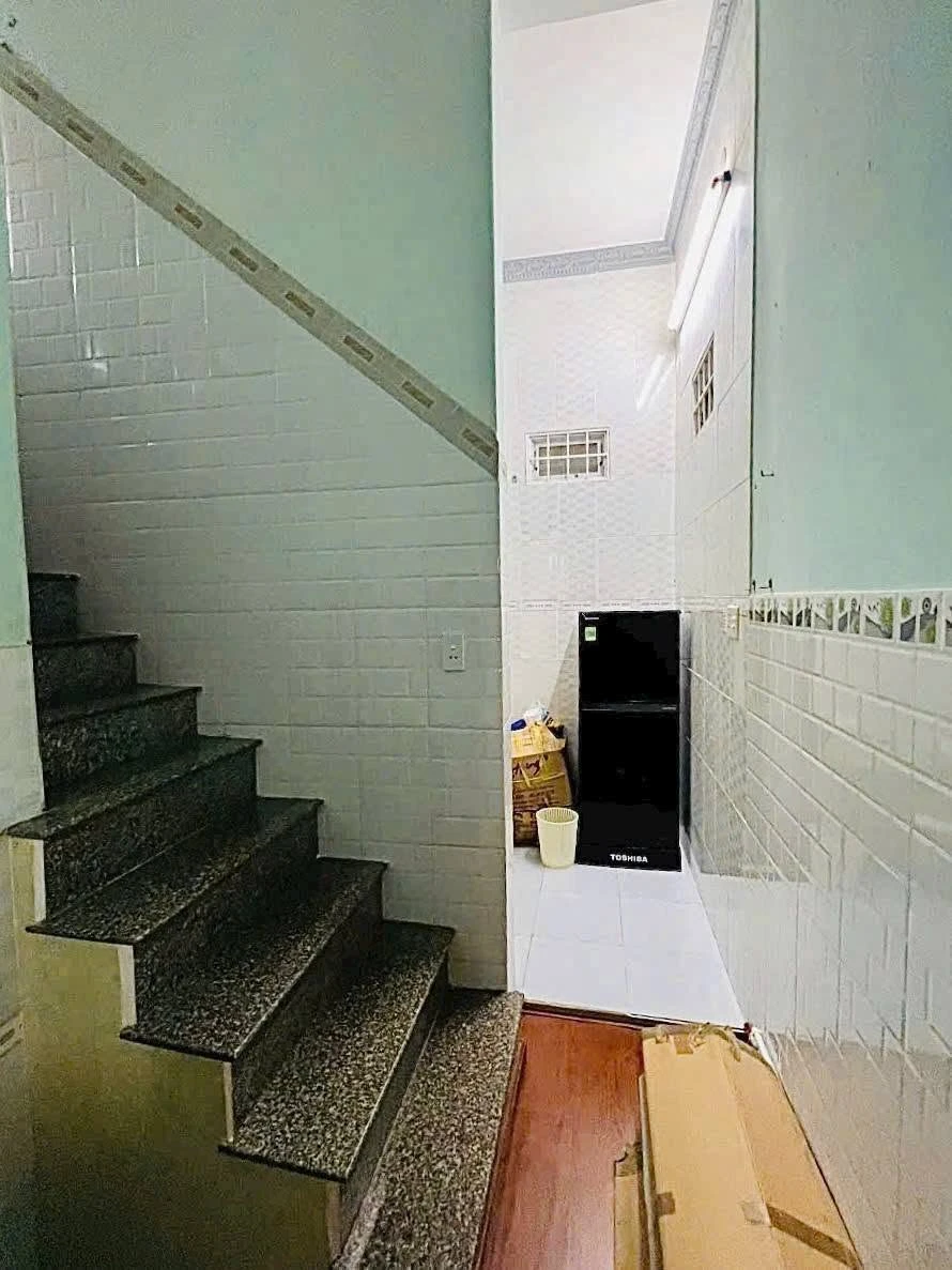Bán nhà 1 trệt 1 lầu 60m², 3 phòng ngủ, trung tâm Bà Rịa - Ảnh thu nhỏ 3