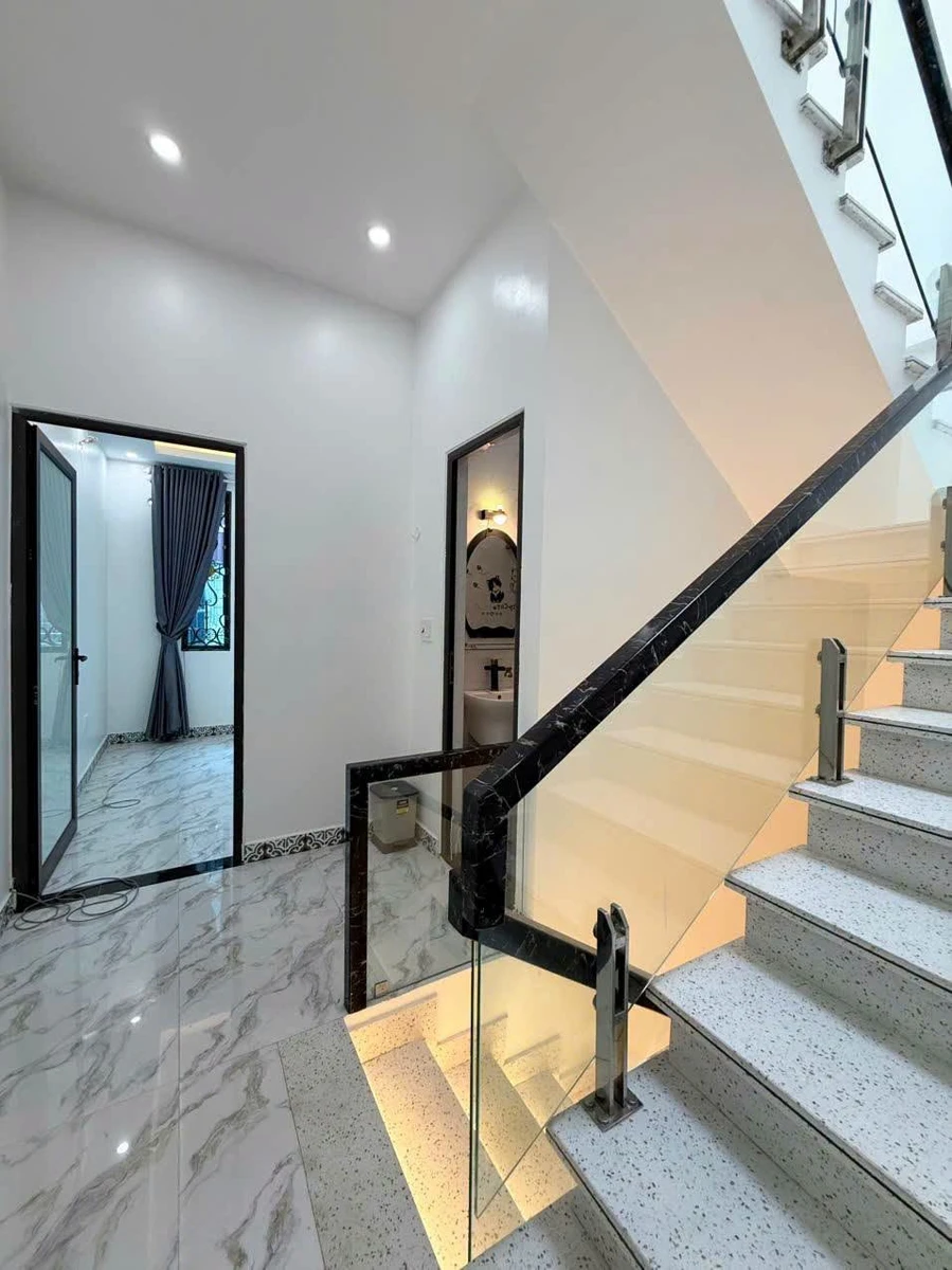 Bán nhà 3 tầng Cát Dài Hai Bà Trưng, 47,2m², 3,8 tỷ - Ảnh thu nhỏ 4