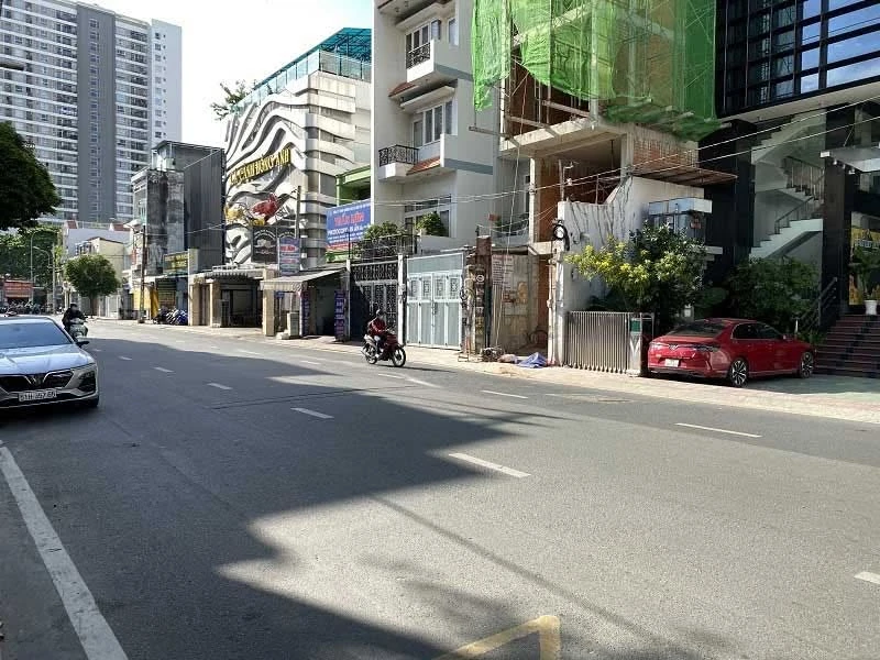 Bán nhà mặt tiền Đào Duy Anh, Phú Nhuận, 4 tầng, 66m², 15 tỷ - Ảnh 1