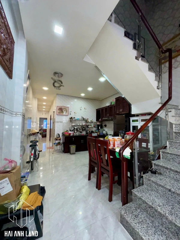 Bán nhà mặt tiền 4x20m, 1 trệt 1 lầu gần Trần Quang Khải, Rạch Giá, An Giang