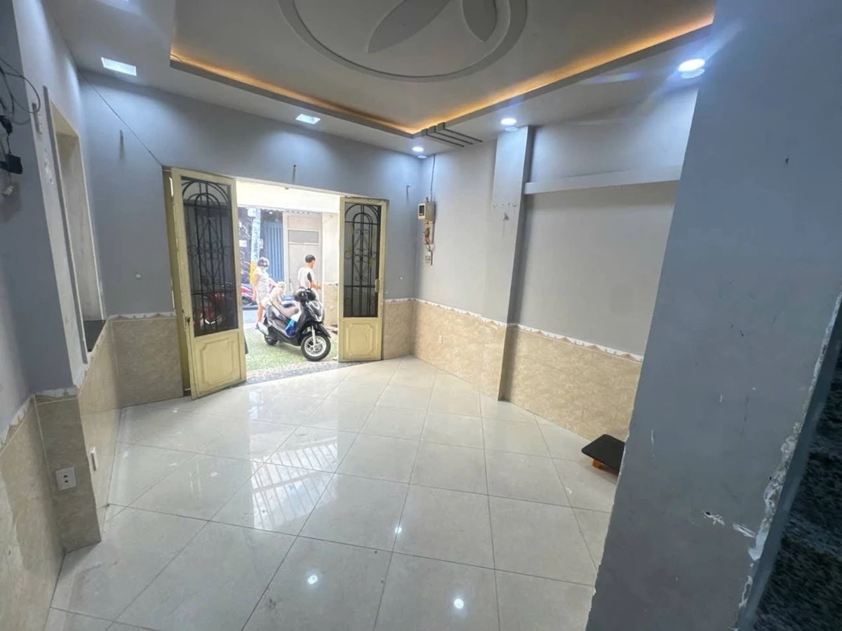 Bán nhà hẻm ô tô 5m, 2 tầng, 64m2 gần Emart Phan Huy Ích, Gò Vấp - Ảnh thu nhỏ 3